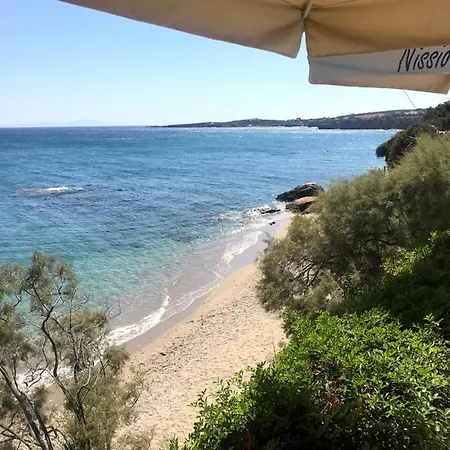 Ξενοδοχείο με διαμερίσματα νησιώτικο 3*