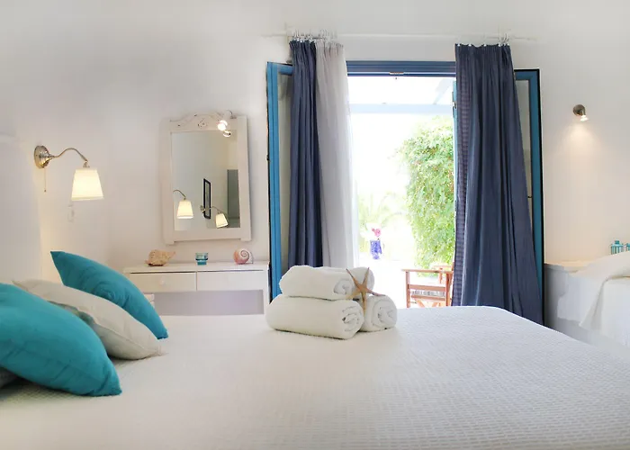 Ξενοδοχείο με διαμερίσματα νησιώτικο 3*