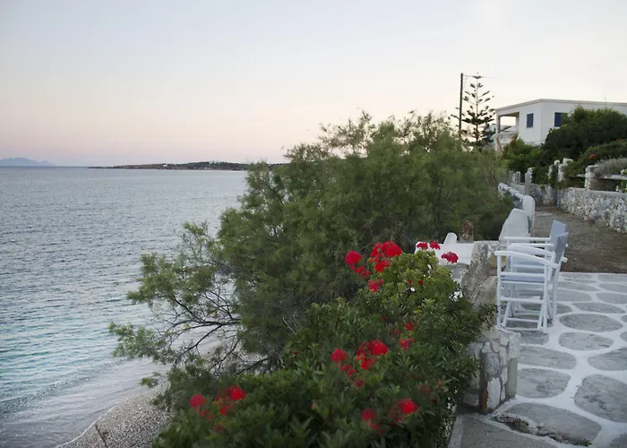 Ξενοδοχείο με διαμερίσματα νησιώτικο 3*