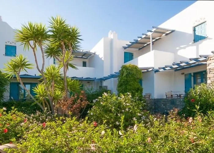 Ξενοδοχείο με διαμερίσματα νησιώτικο 3*